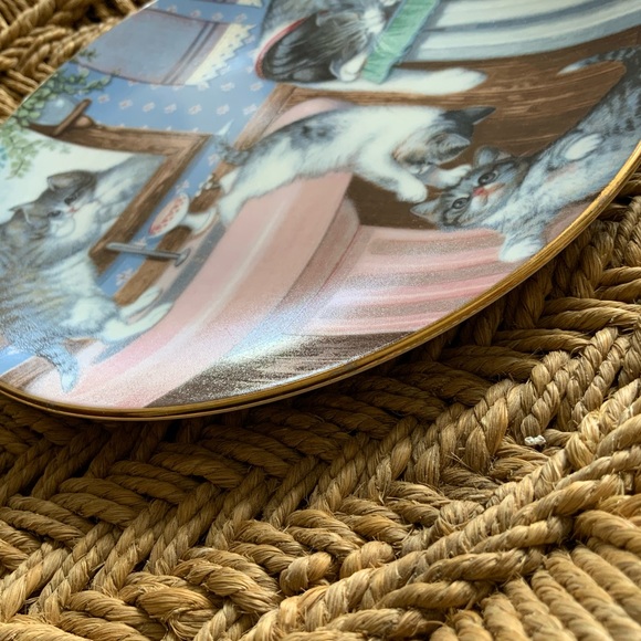 Mischief Makers - Collector Plate - Picture 6 of 8